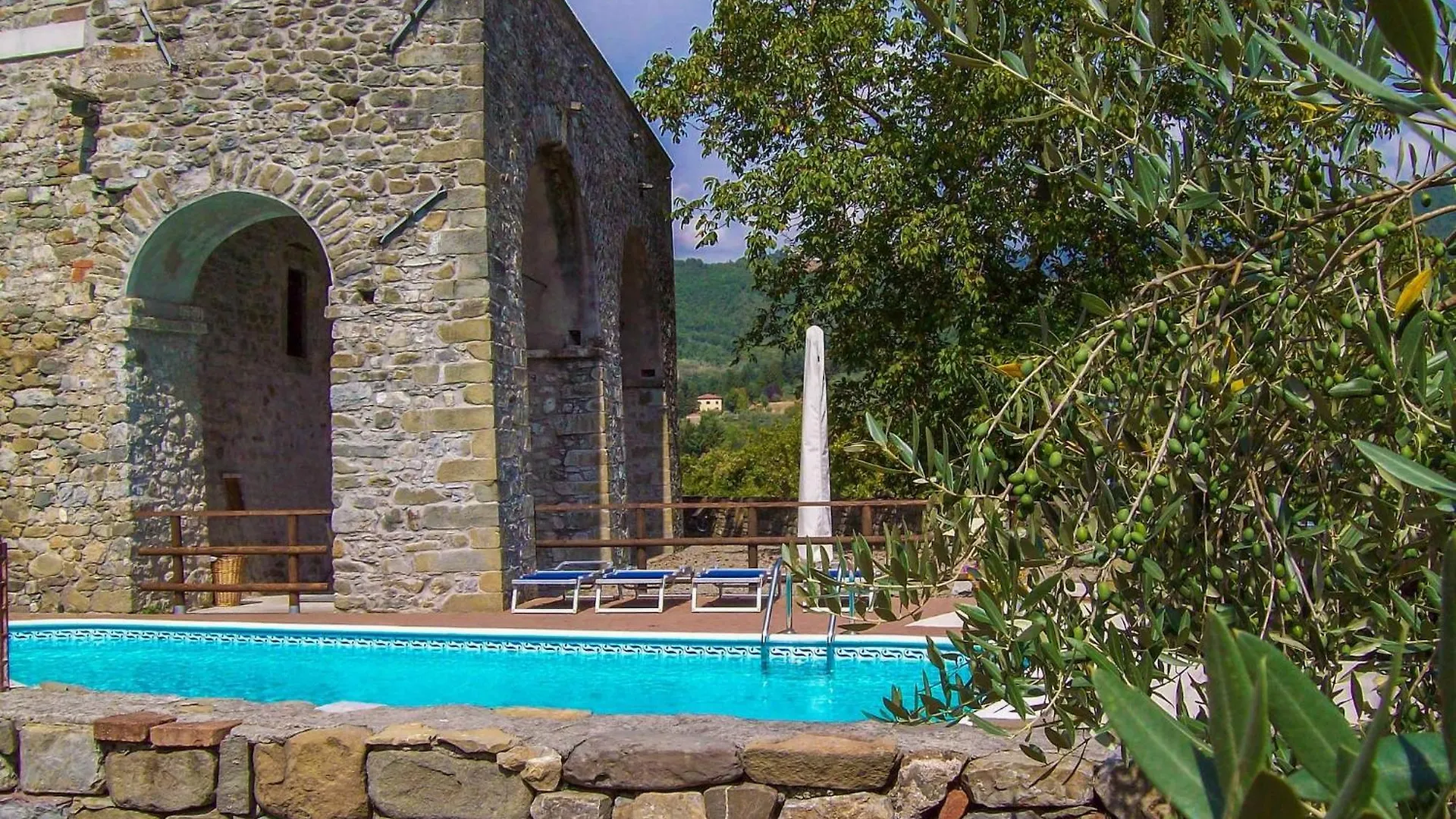 Flat With Heated Hot Tub And Shared Pool Apartment Casola in Lunigiana Italy