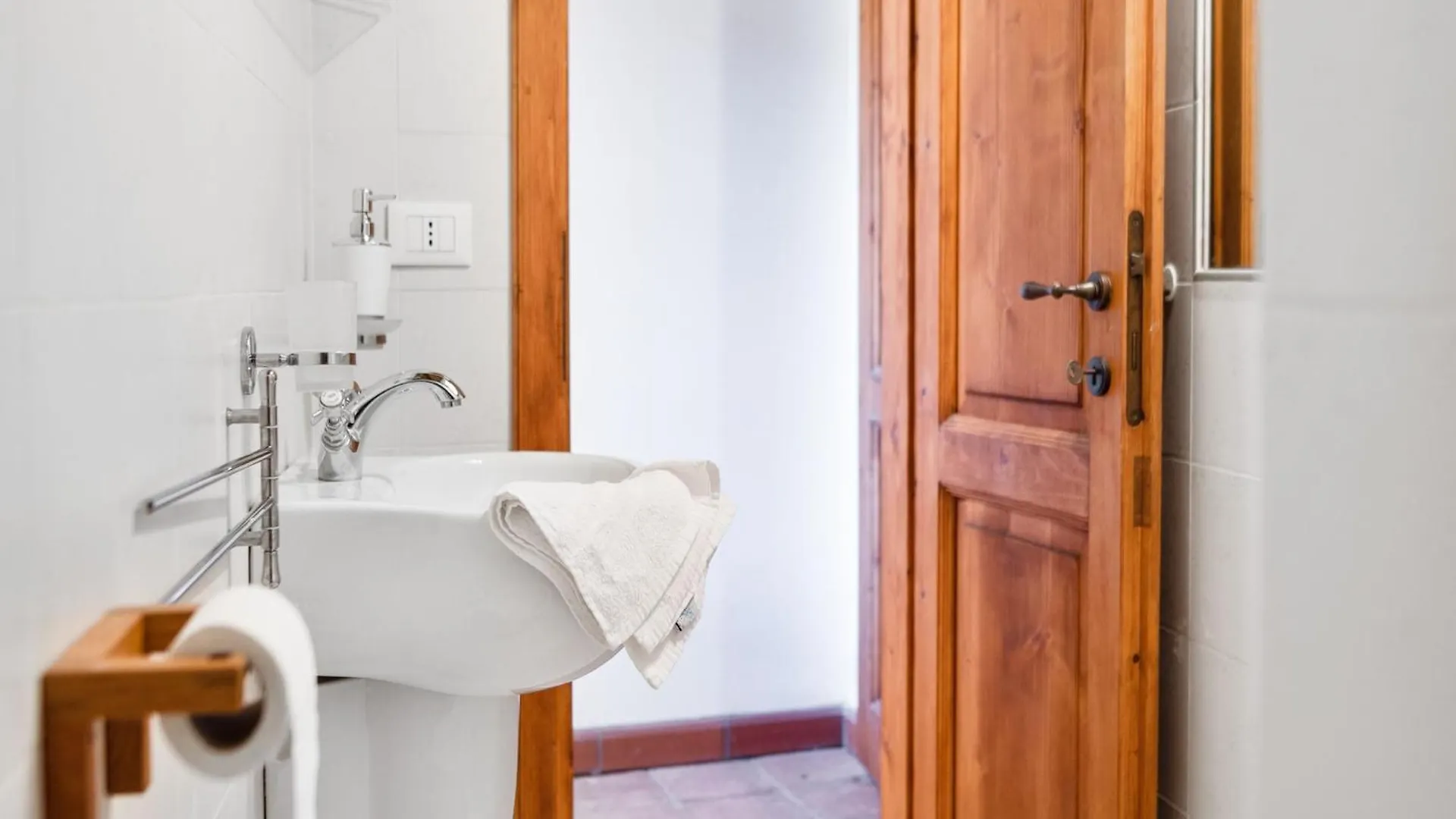 Flat With Heated Hot Tub And Shared Pool Apartment Casola in Lunigiana Italy