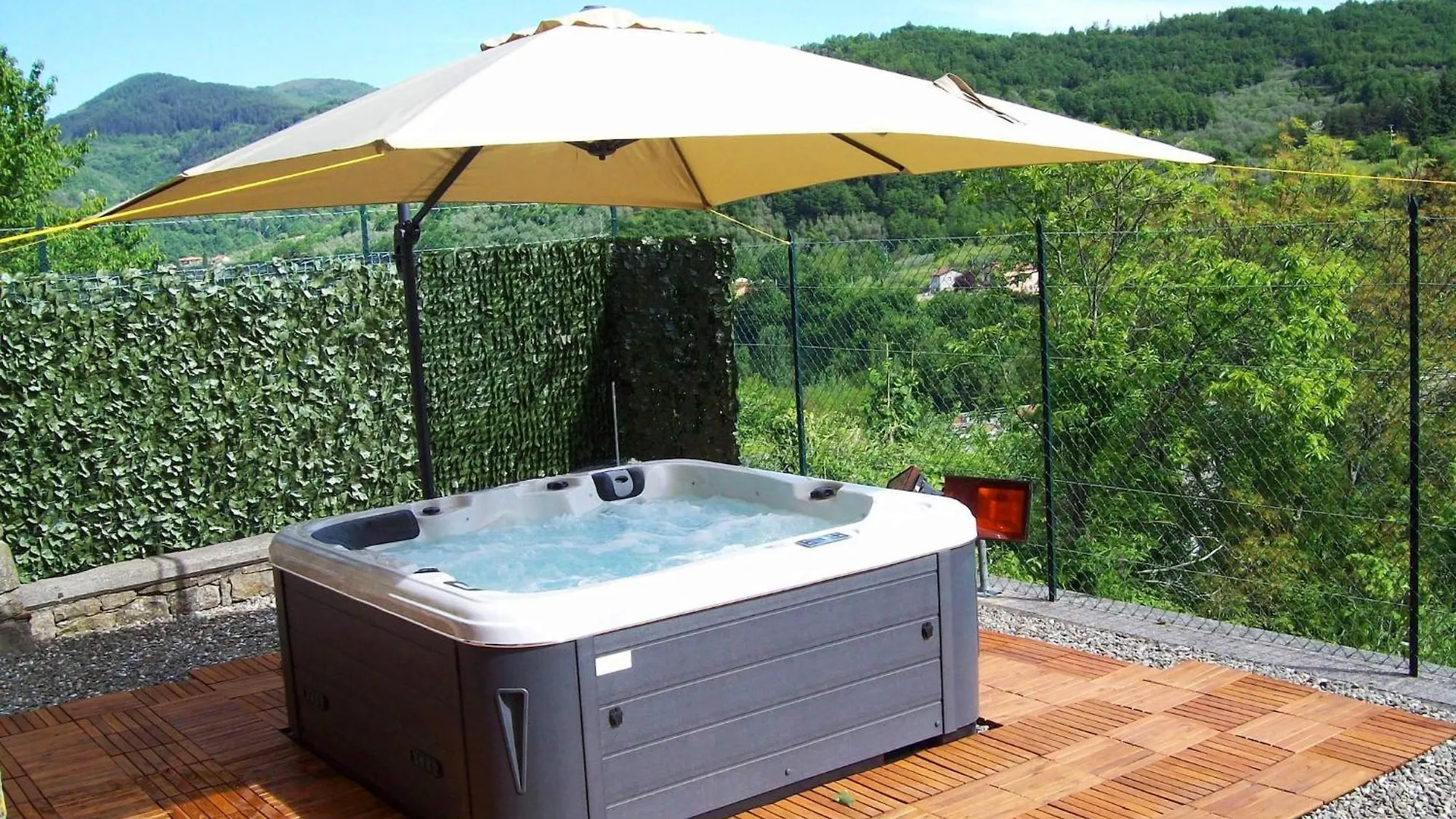 Flat With Heated Hot Tub And Shared Pool Apartment Casola in Lunigiana Italy
