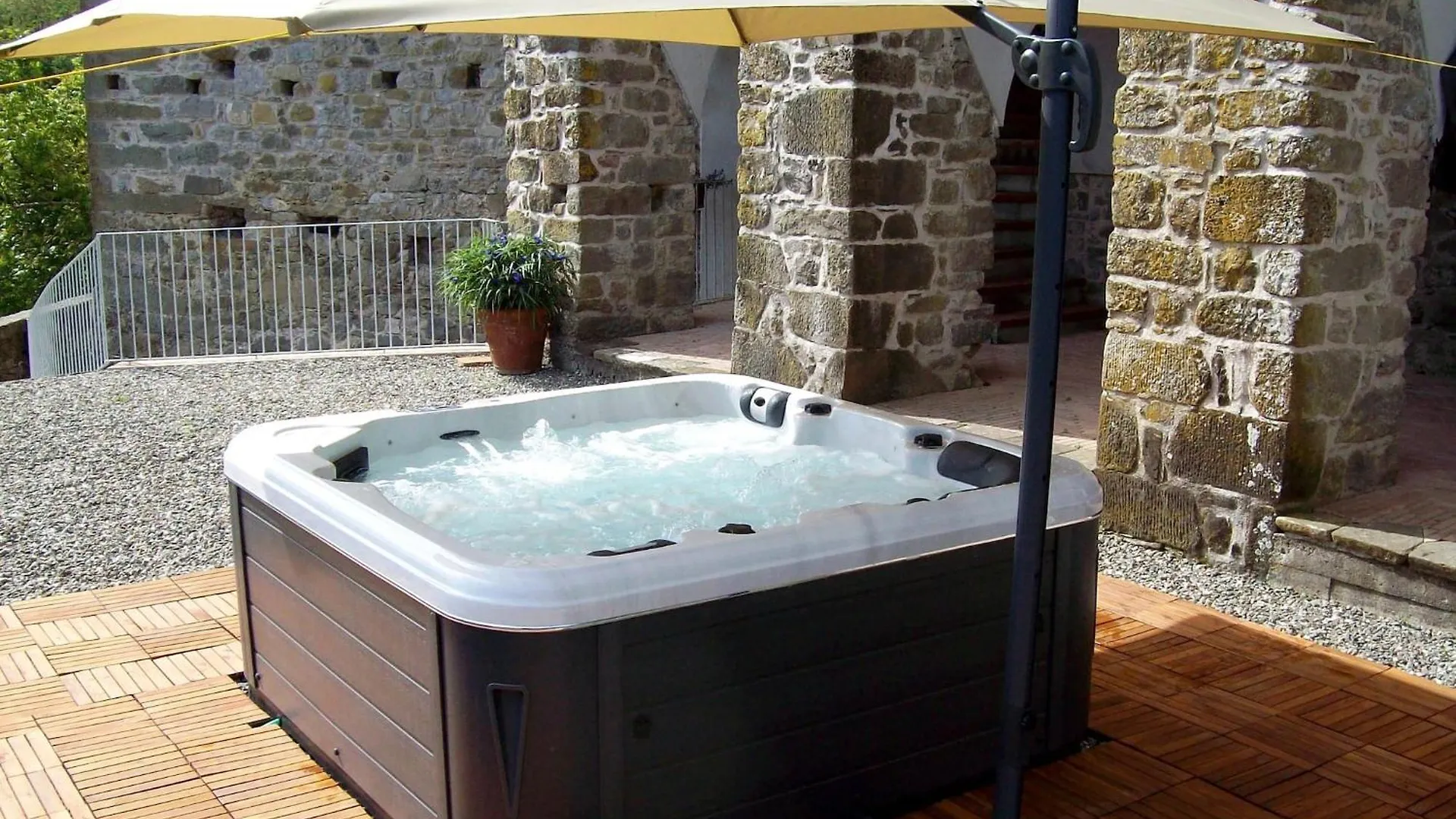 Flat With Heated Hot Tub And Shared Pool Apartment Casola in Lunigiana