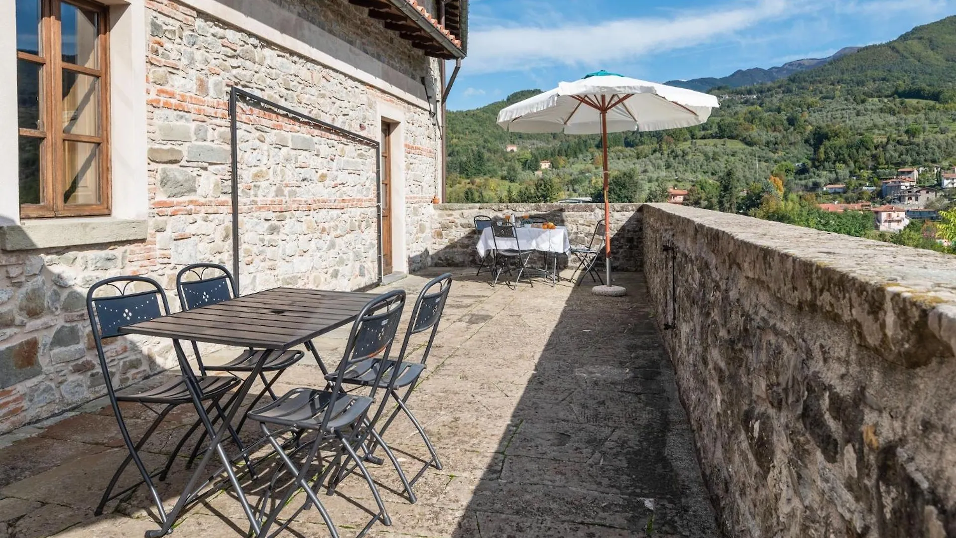 Flat With Heated Hot Tub And Shared Pool Apartment Casola in Lunigiana Italy