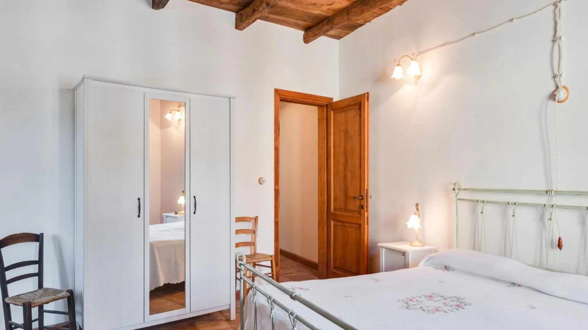 Apartmán Flat With Heated Hot Tub And Shared Pool Casola in Lunigiana